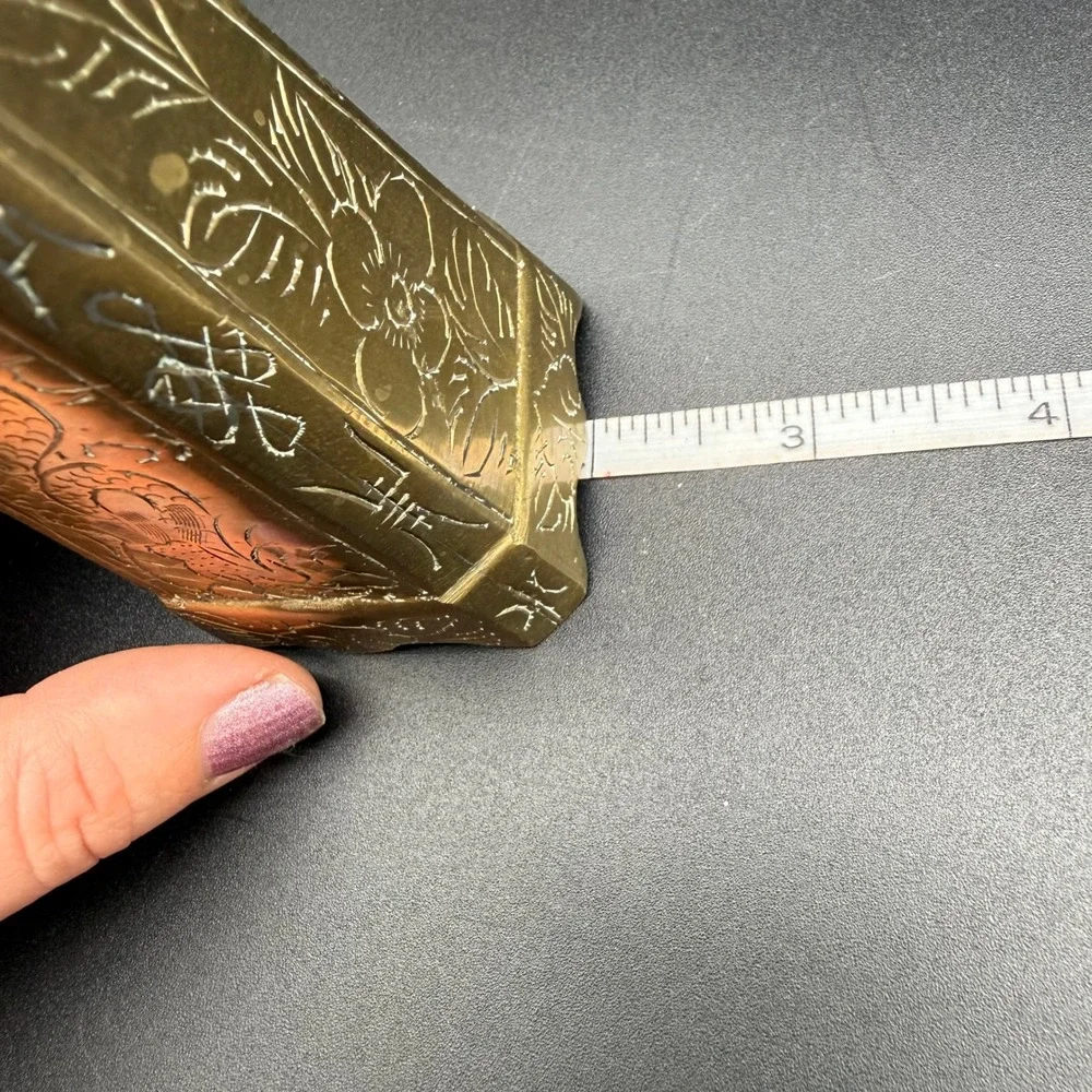 N/A vintage etched